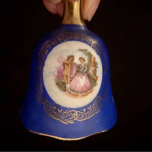 Enesco Bell Victorian Couple Blue Porcelain Vintage Japan - Picture 2 of 4